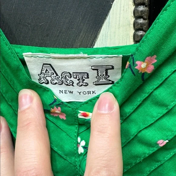 ACT I tulip play suit MINT CONDITION - Picture 4 of 8